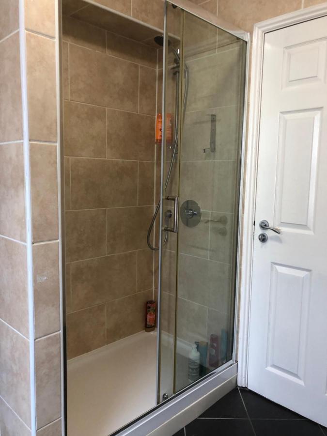 Comfortable Home Away From Home, Town Centre, Free Parking,Multiple Rooms 切尔滕纳姆 外观 照片
