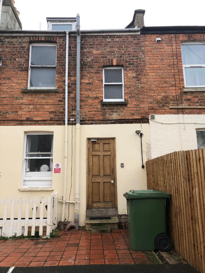 Comfortable Home Away From Home, Town Centre, Free Parking,Multiple Rooms 切尔滕纳姆 外观 照片