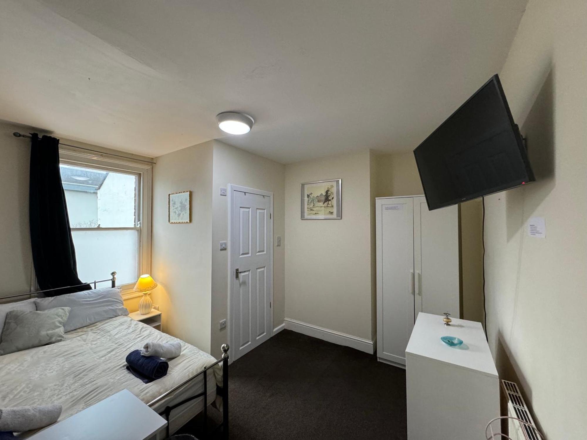 Comfortable Home Away From Home, Town Centre, Free Parking,Multiple Rooms 切尔滕纳姆 外观 照片